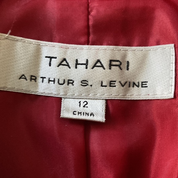 Tahari New with tags red button up jacket with side slit pockets. - Picture 2 of 12